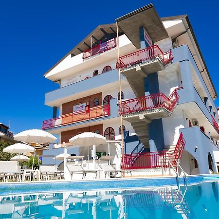 Hotel Alexander Giardini-Naxos Buitenkant foto