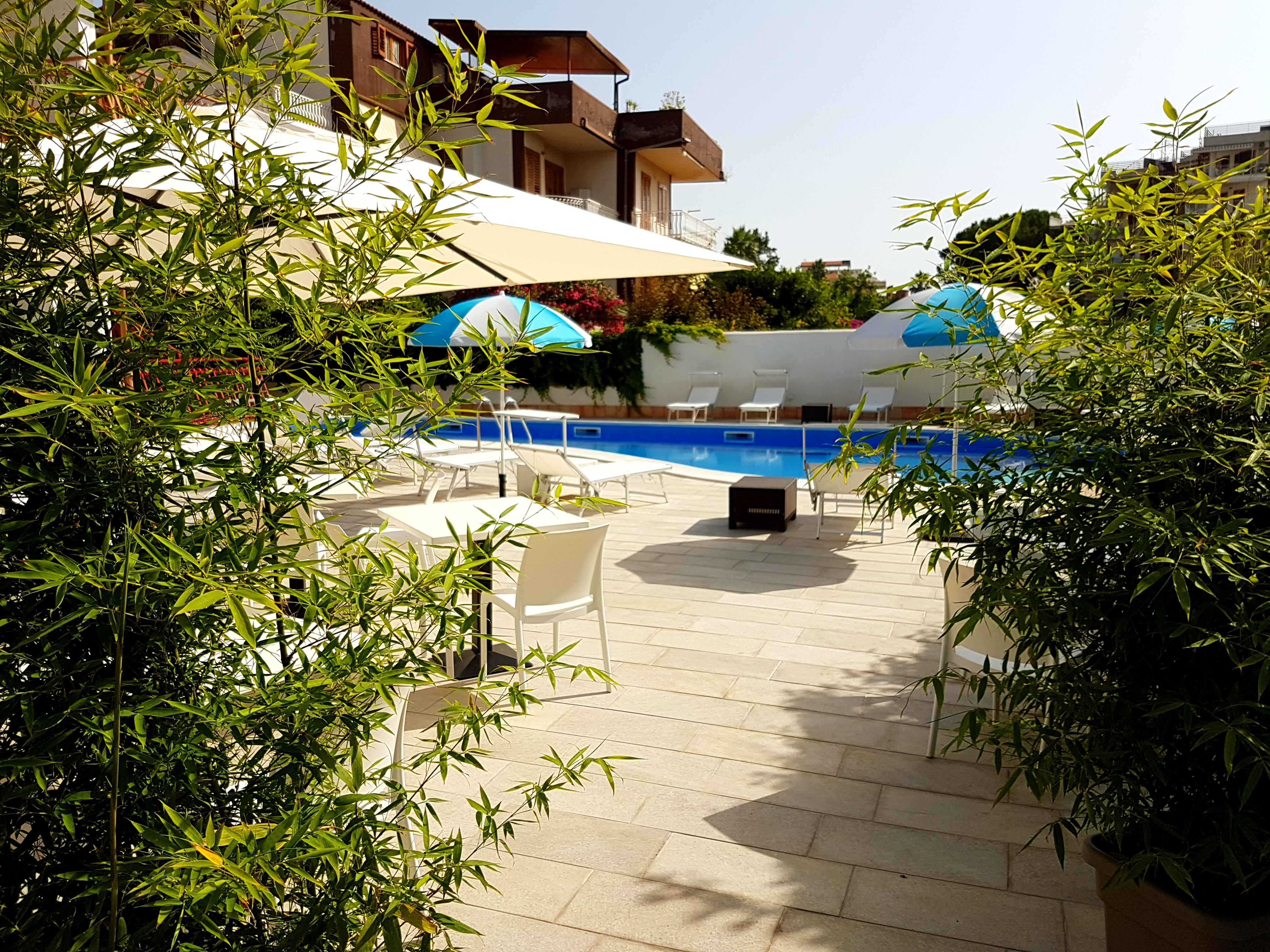 Hotel Alexander Giardini-Naxos Buitenkant foto