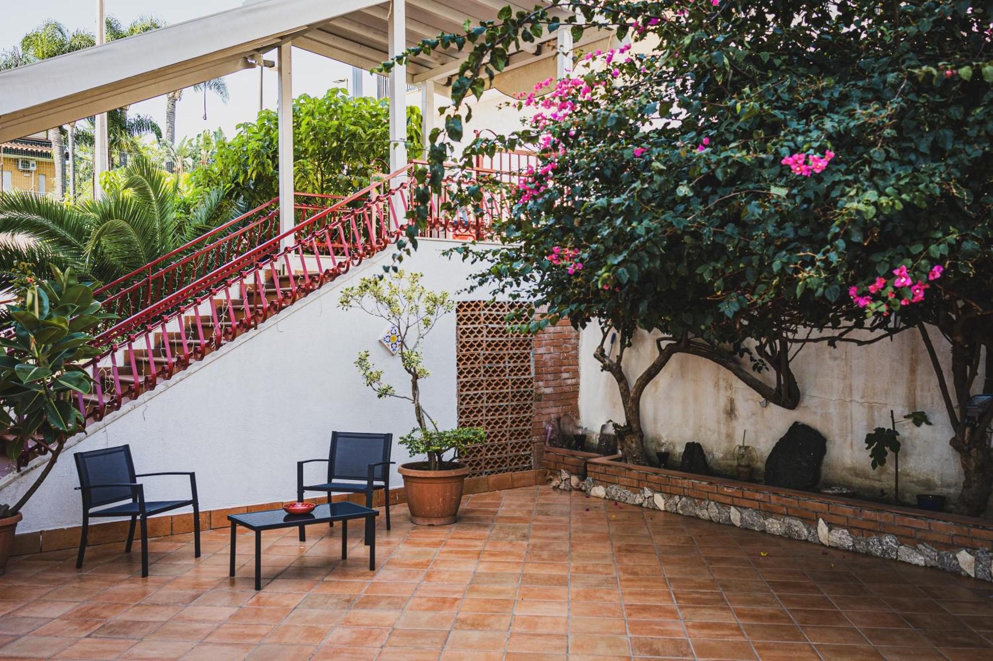 Hotel Alexander Giardini-Naxos Buitenkant foto