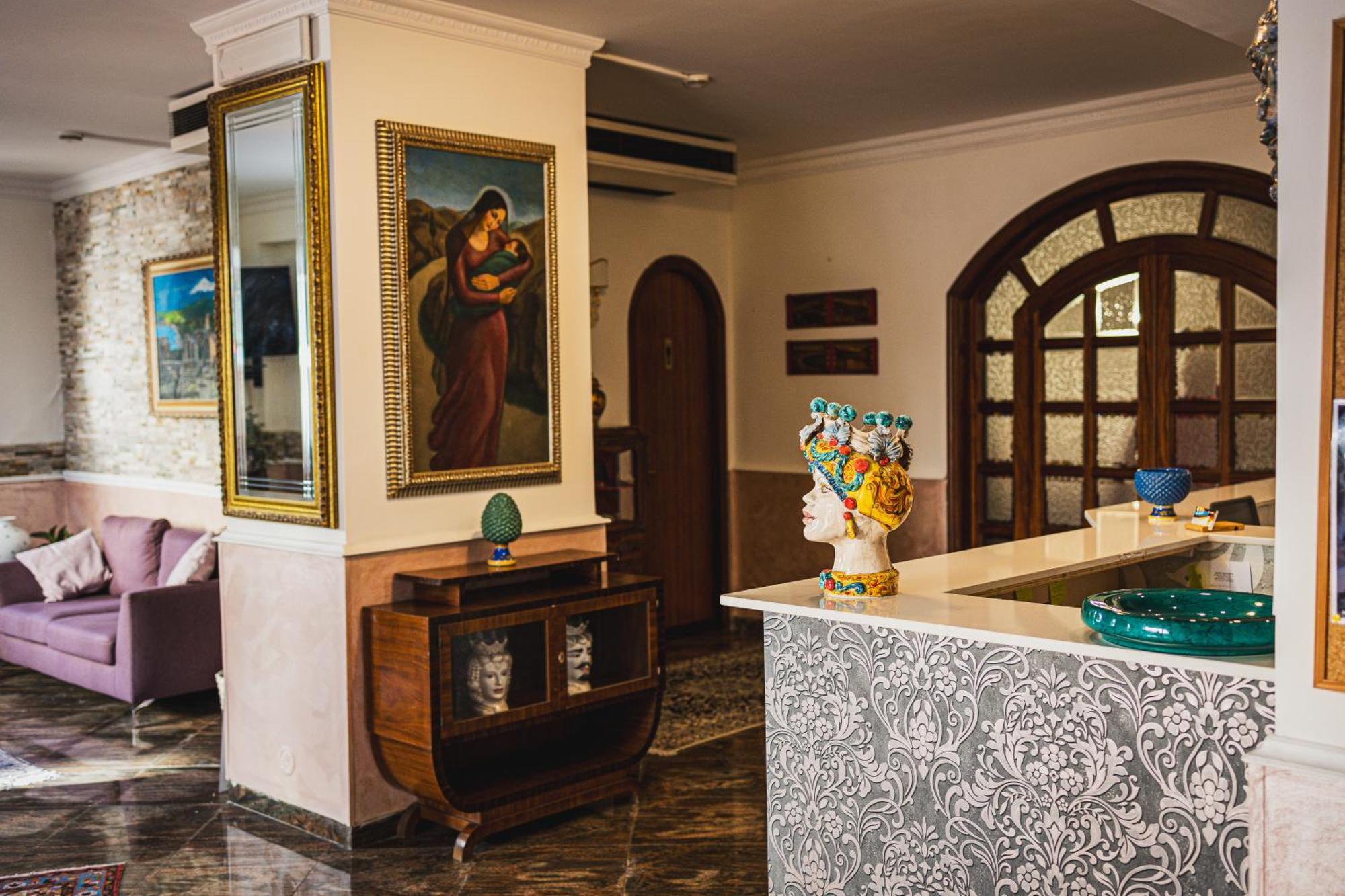 Hotel Alexander Giardini-Naxos Buitenkant foto