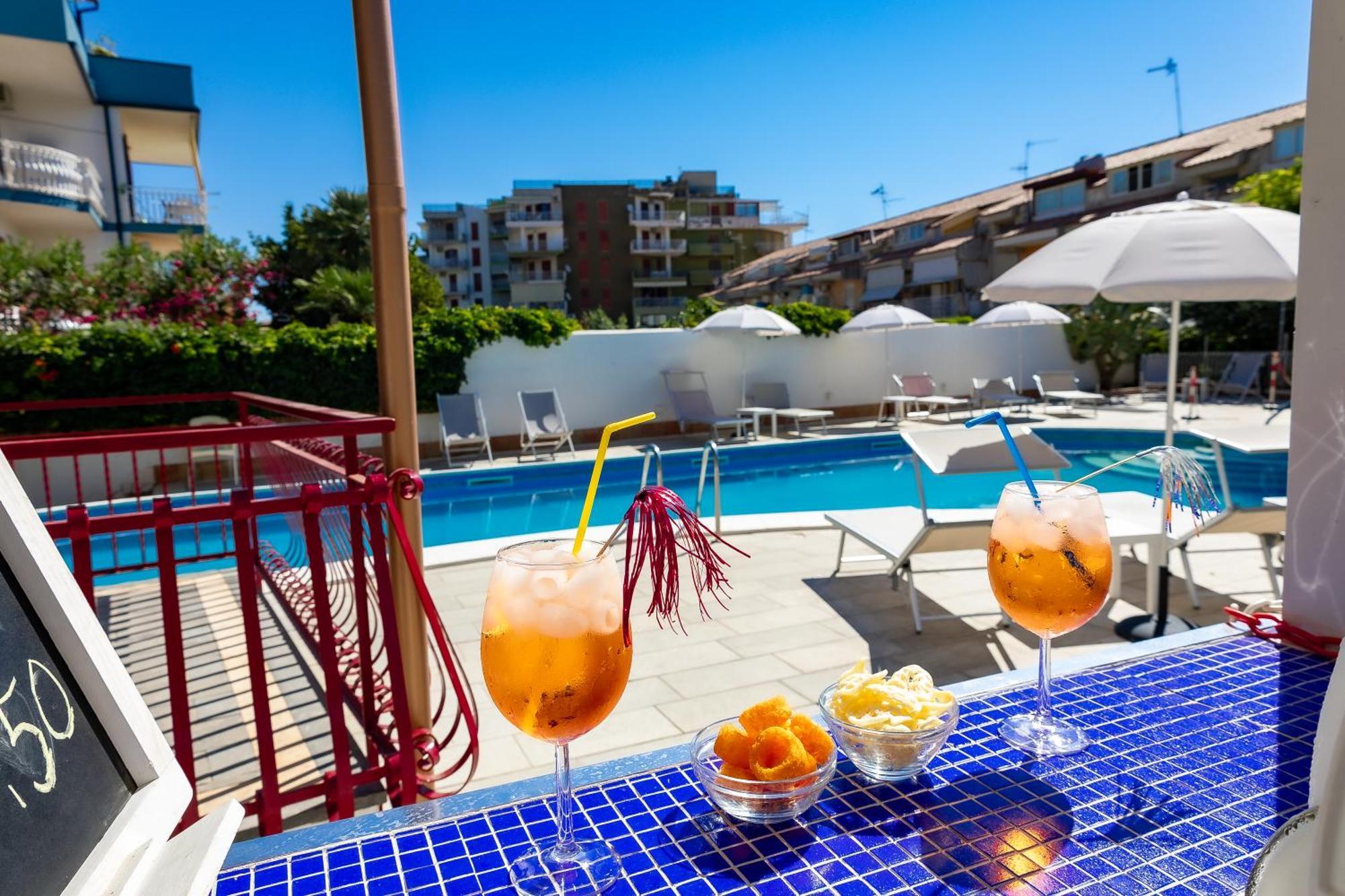 Hotel Alexander Giardini-Naxos Buitenkant foto